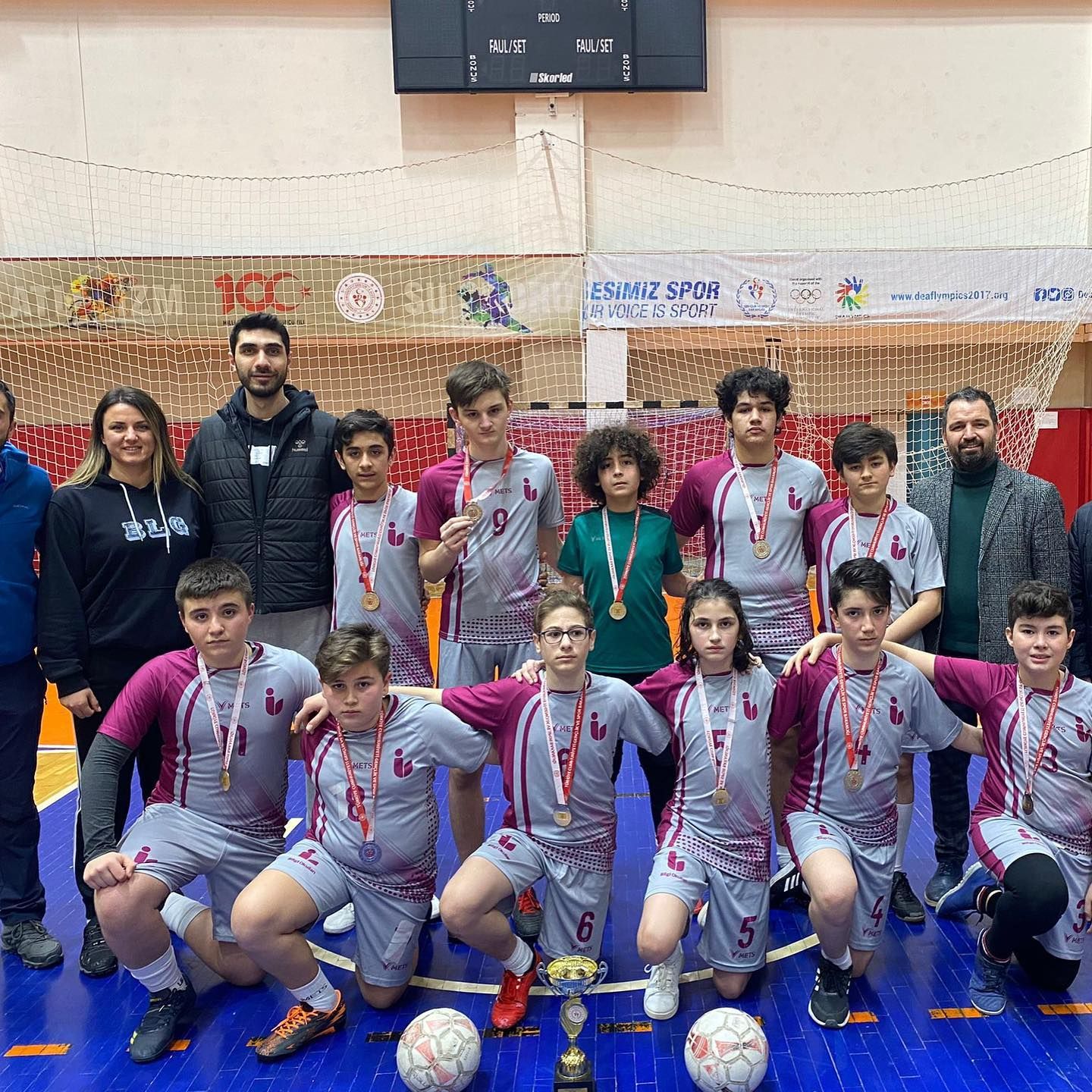 Yıldız Futsal takımımız İl İkincisi olmuştur.